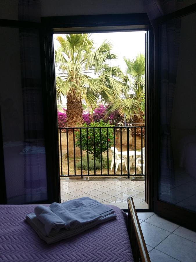 Hibiscus Rosso Donnalucata (Sicily) Exterior foto