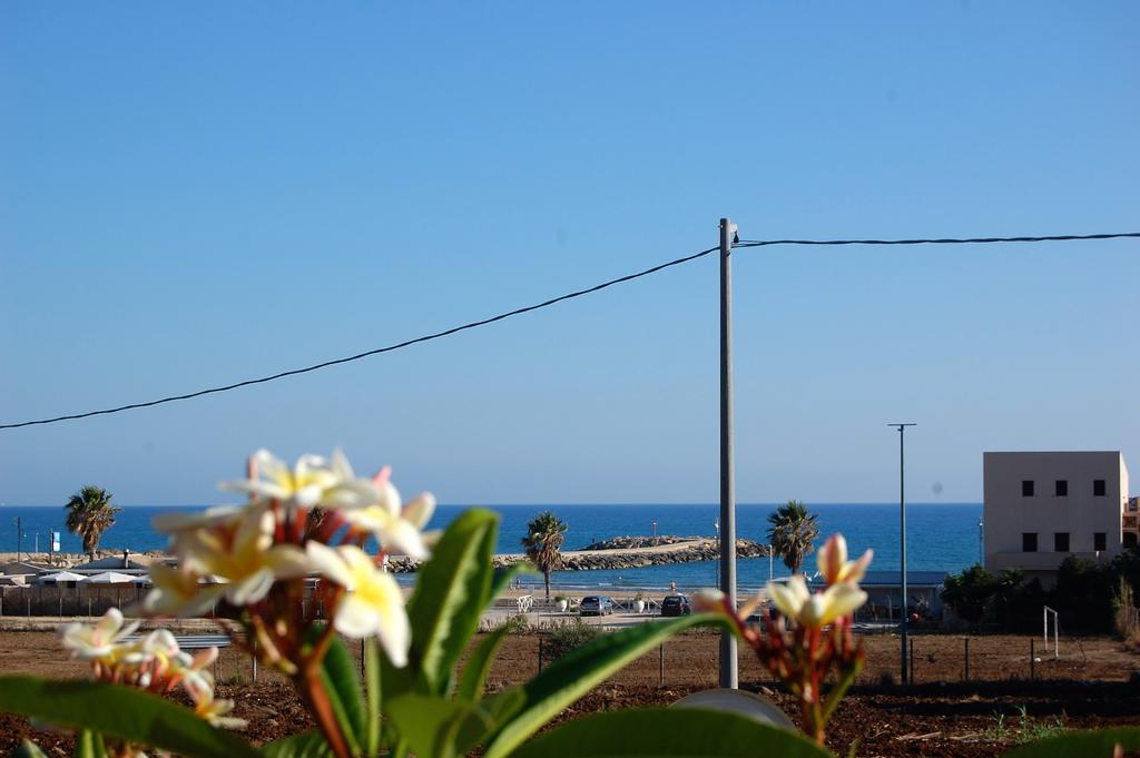 Hibiscus Rosso Donnalucata (Sicily) Exterior foto